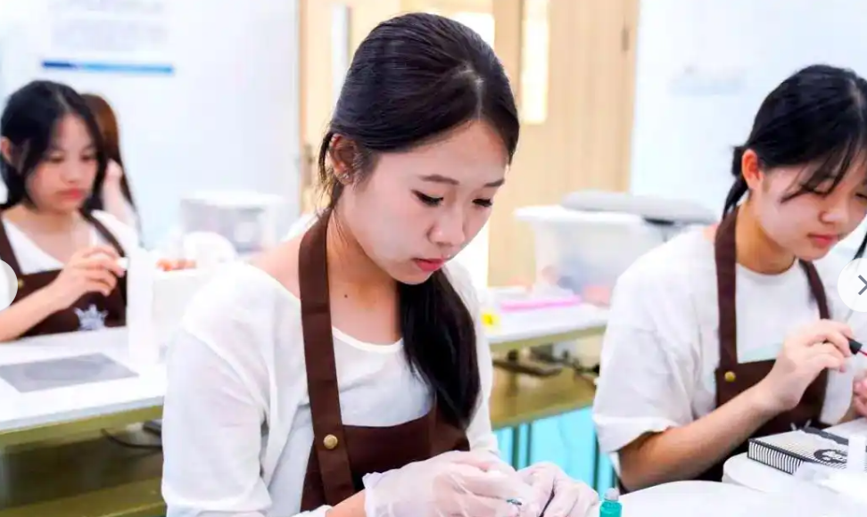 百黛美美容美体有限公司轮播图2